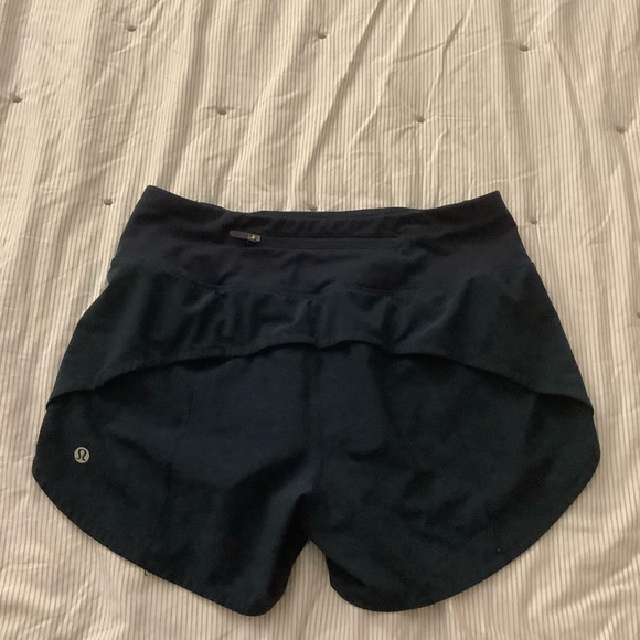 Lululemon short dark navy blue - Picture 2 of 2
